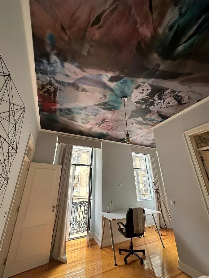 Quarto Com Banheiro Privativo No Centro De Lisboa