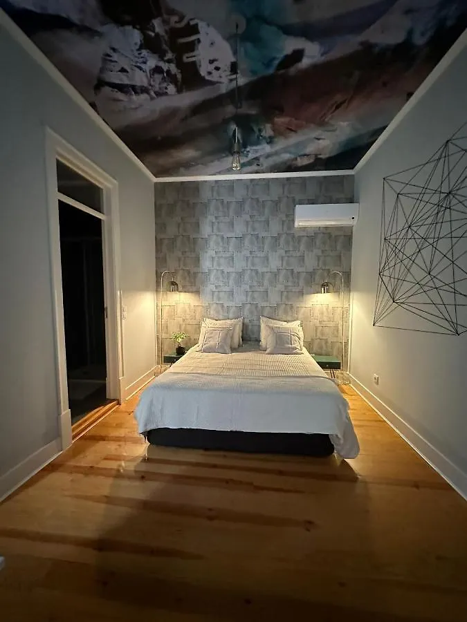 Quarto Com Banheiro Privativo No Centro De Lisboa